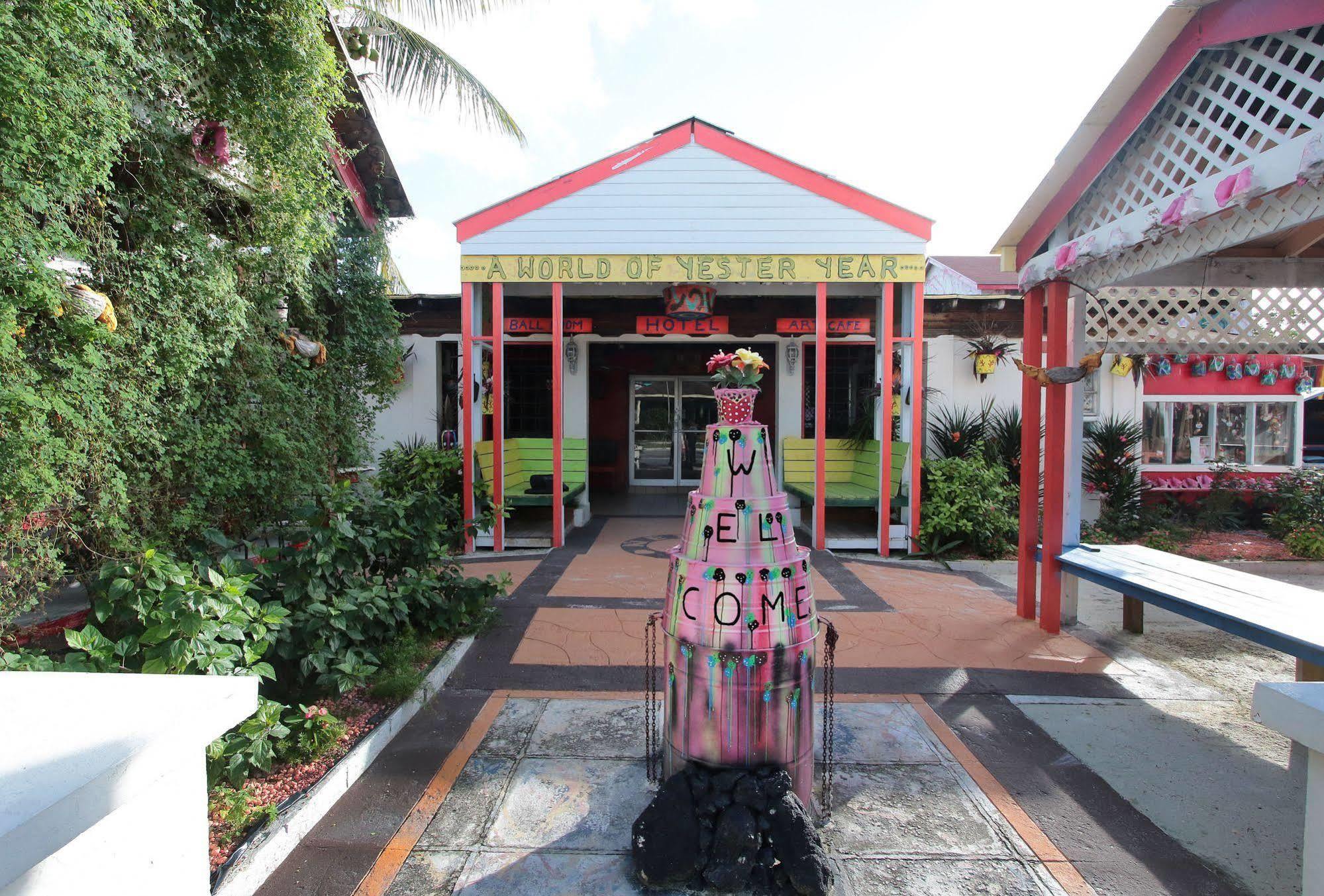 Nettie'S Different Of Nassau Casuarina'S Hotel Luaran gambar